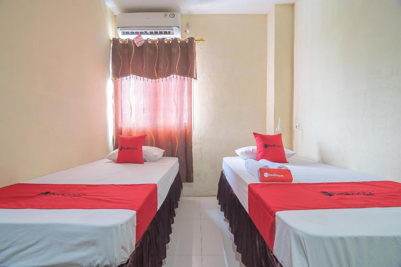 Reddoorz Syariah At Jalan Cilik Riwut Kapuas Otel Kualakapuas Dış mekan fotoğraf